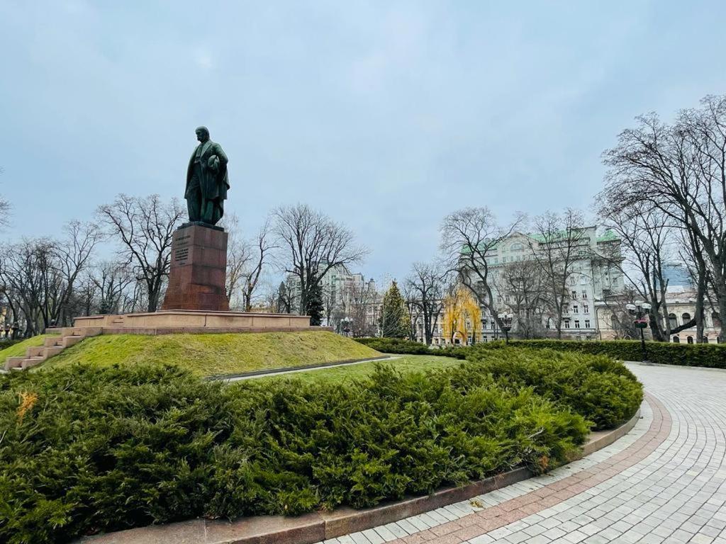 דירות קייב Amazing Tara'S Shevchenko Square מראה חיצוני תמונה